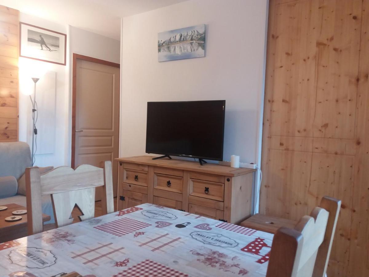 Chaleureux Appartement Au Coeur Des Orres 1800, Menage Compris Les Orres Luaran gambar